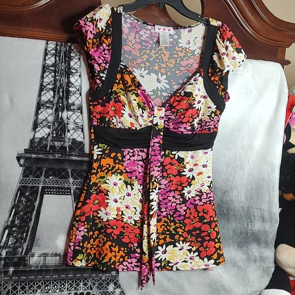 Spring flower Top - Picture 4 of 8